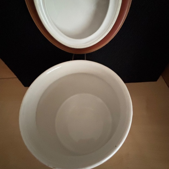 Starbucks Coffee Canister with Latch White Ceramic with Green Mermaid - Picture 4 of 5